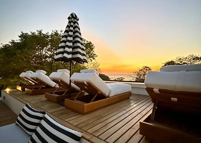 Noam By The Sea Tamarindo